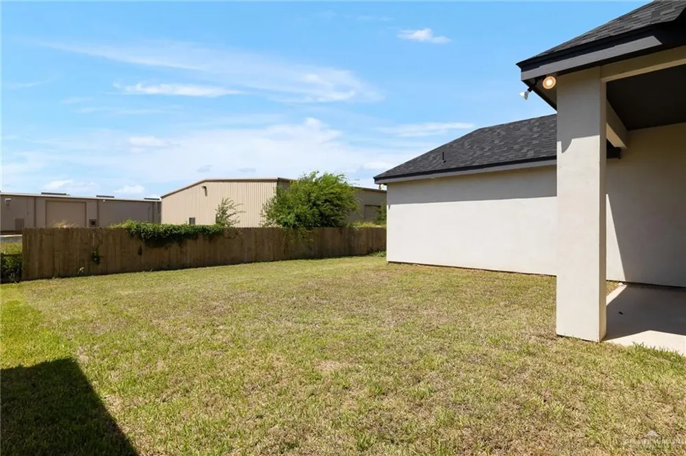 1112 E Acacia Drive San Juan, TX 78589