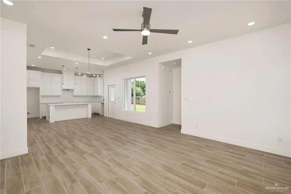 1112 E Acacia Drive San Juan, TX 78589