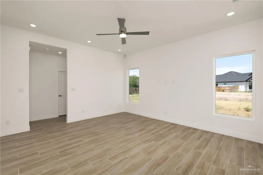1112 E Acacia Drive San Juan, TX 78589