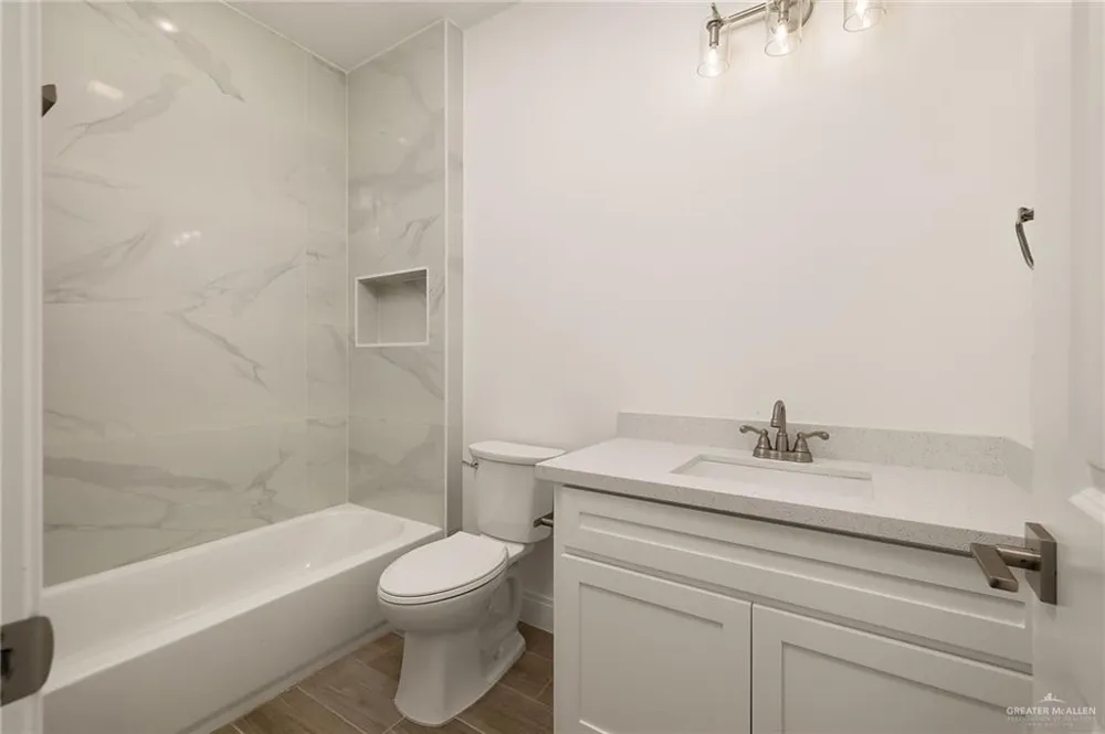 1112 E Acacia Drive San Juan, TX 78589