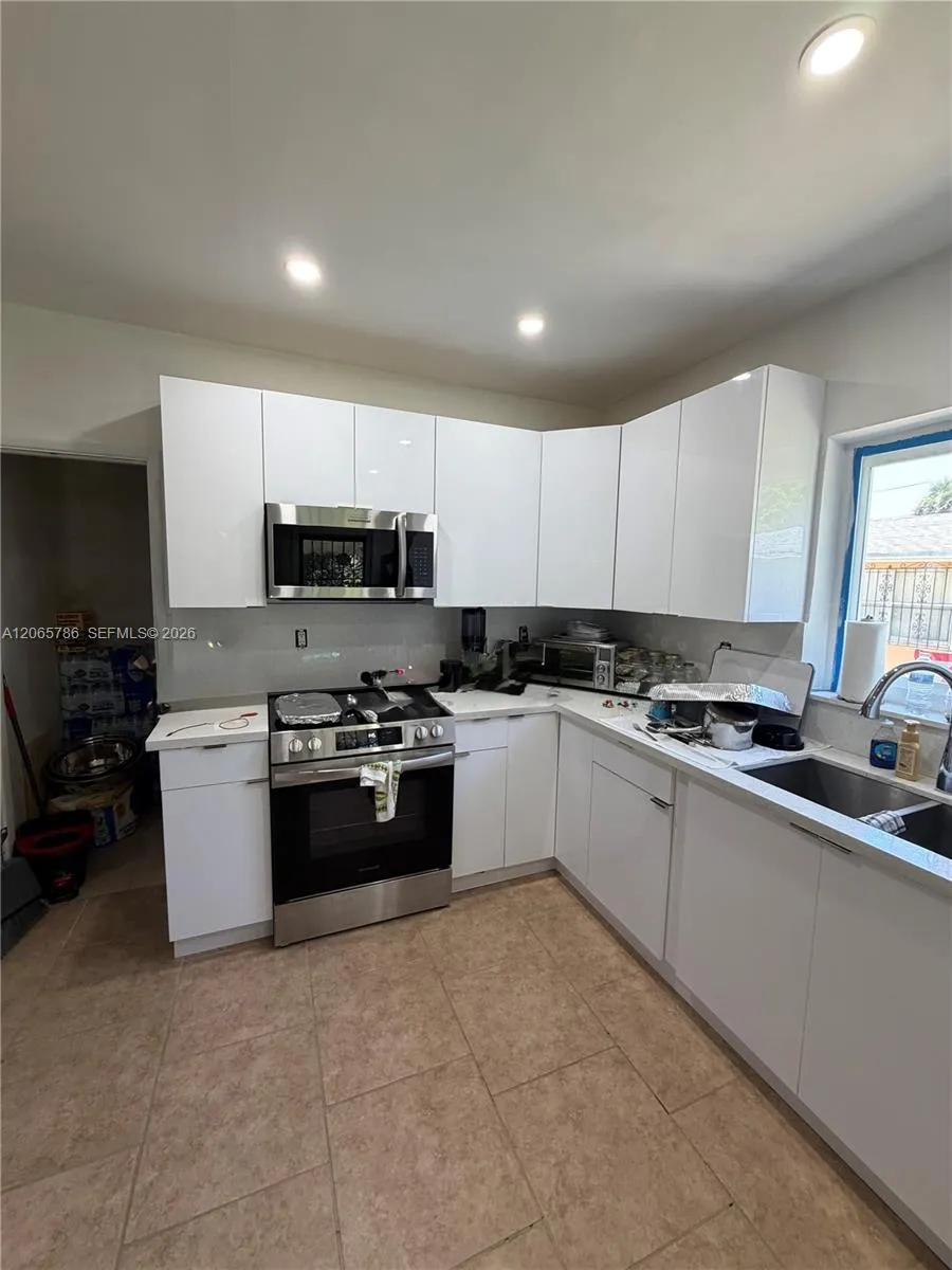 5525 NW 5th Ct Miami, FL 33127