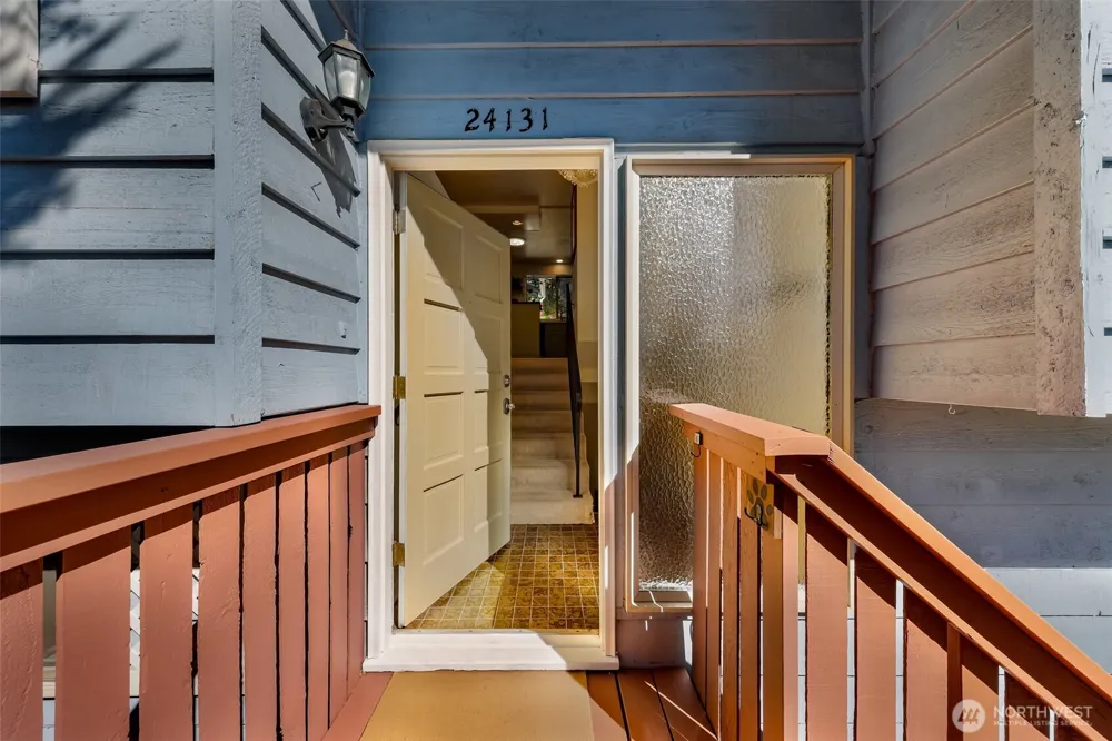 24131 104th Avenue W Edmonds, WA 98020