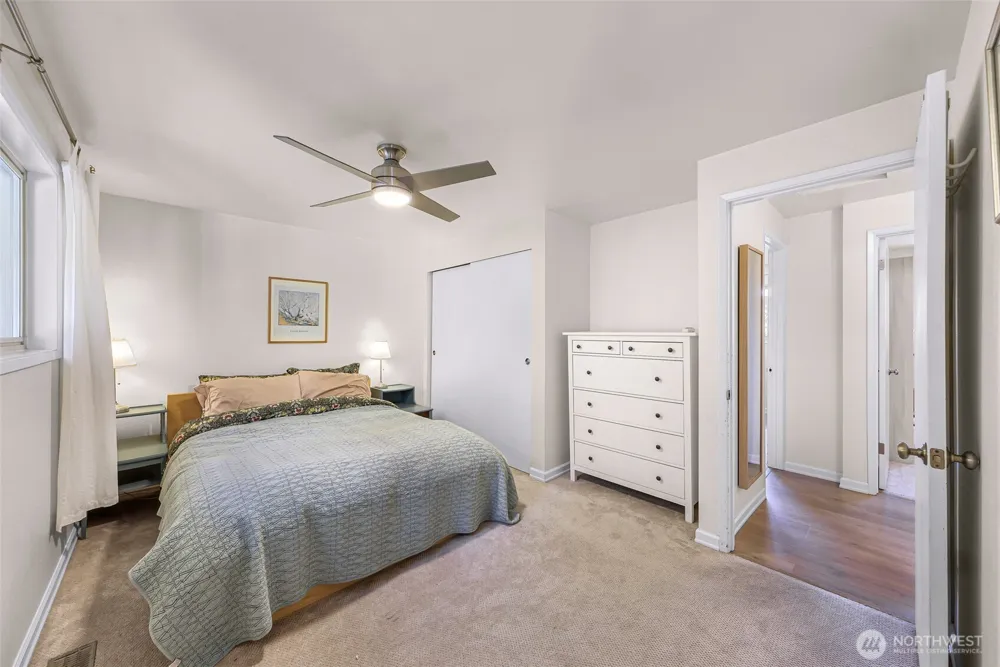 24131 104th Avenue W Edmonds, WA 98020