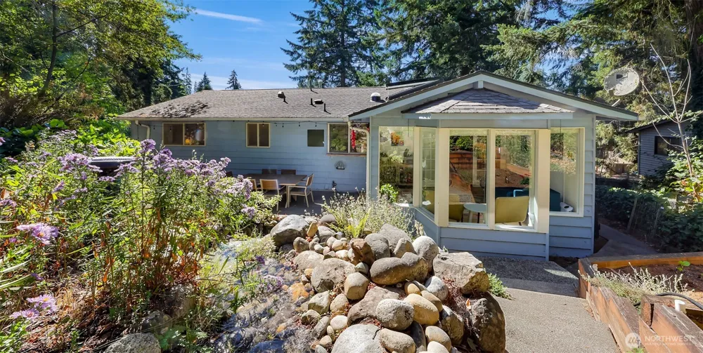 24131 104th Avenue W Edmonds, WA 98020