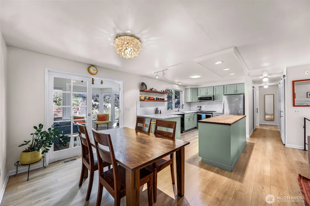 24131 104th Avenue W Edmonds, WA 98020