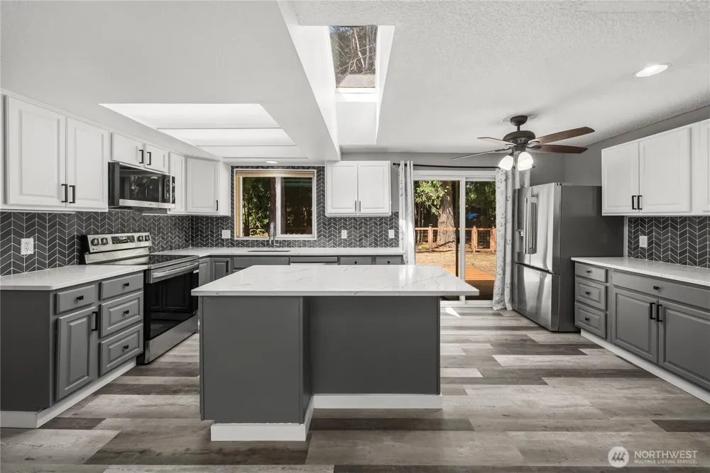 19109 57th Street E Lake Tapps, WA 98391