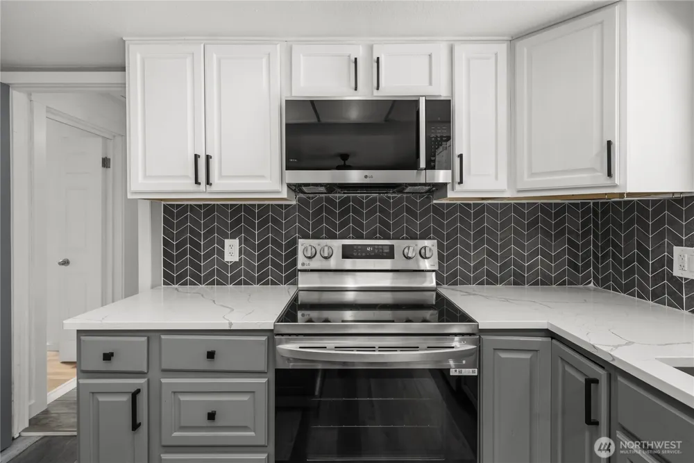19109 57th Street E Lake Tapps, WA 98391