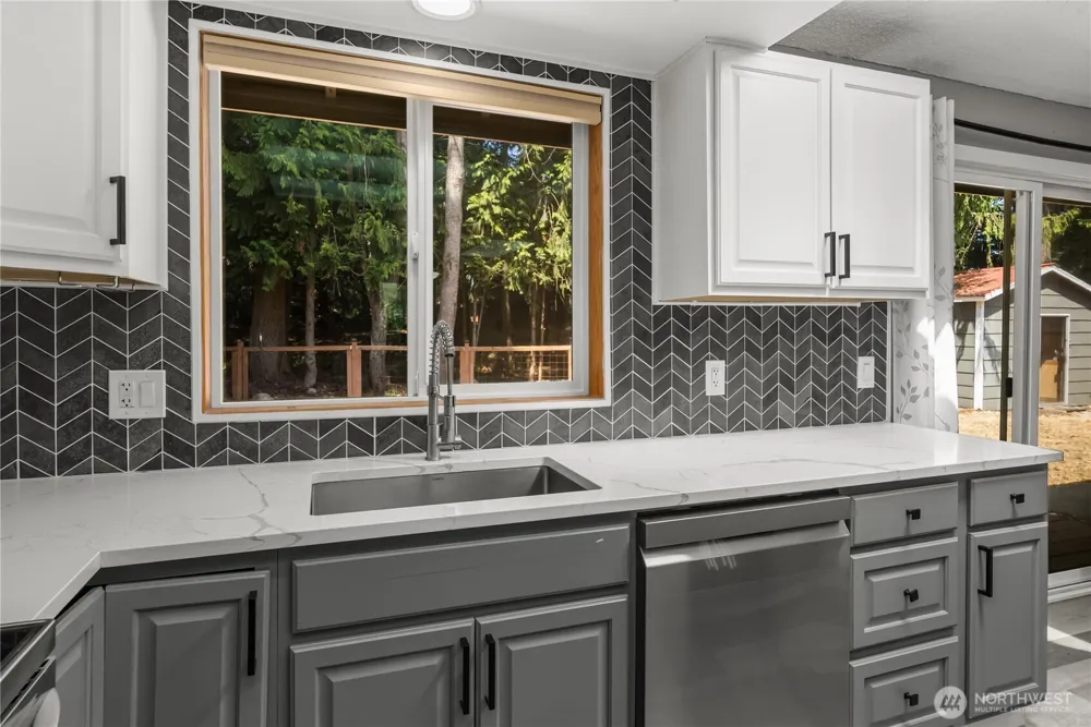 19109 57th Street E Lake Tapps, WA 98391
