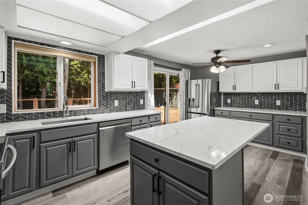 19109 57th Street E Lake Tapps, WA 98391