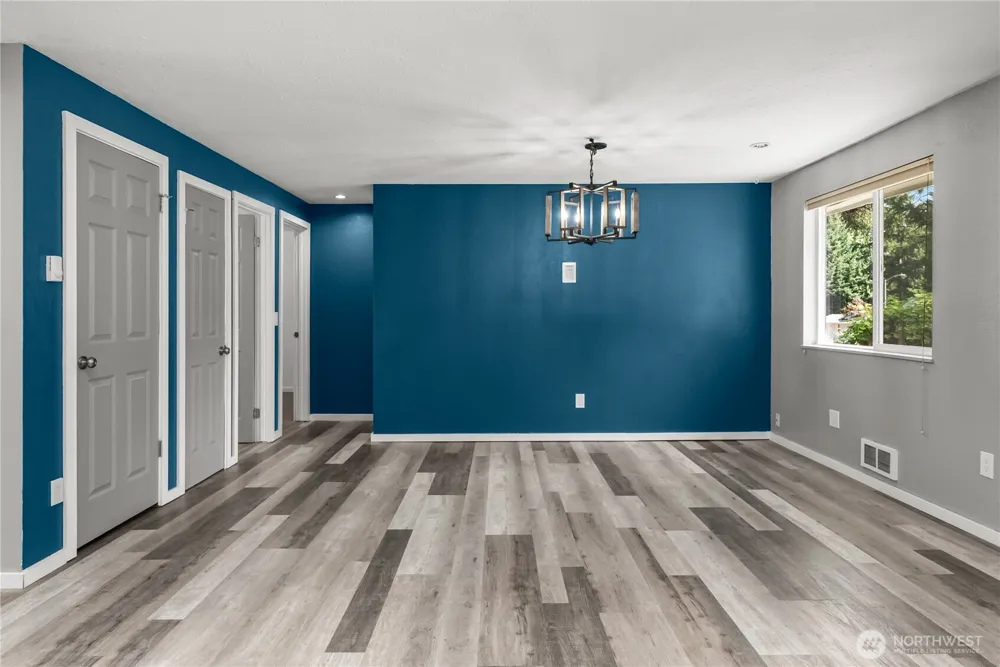 19109 57th Street E Lake Tapps, WA 98391