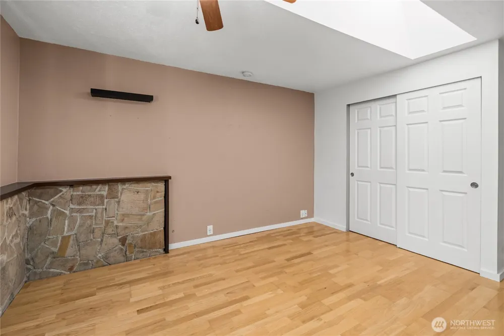 19109 57th Street E Lake Tapps, WA 98391