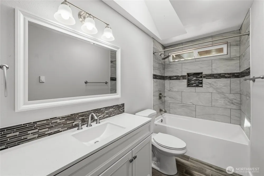 19109 57th Street E Lake Tapps, WA 98391
