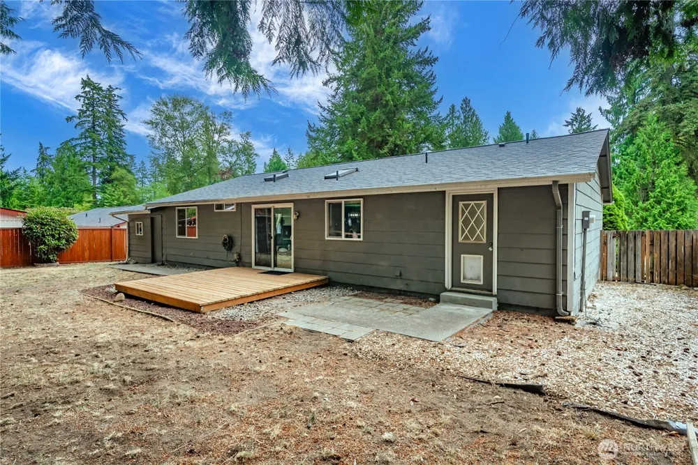19109 57th Street E Lake Tapps, WA 98391