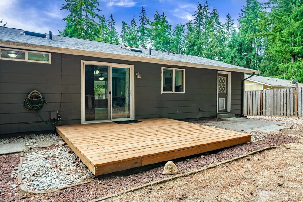 19109 57th Street E Lake Tapps, WA 98391