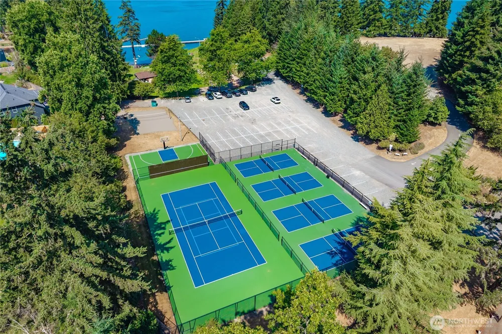 19109 57th Street E Lake Tapps, WA 98391