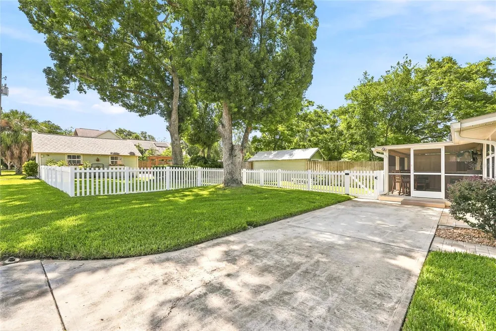6052 NEBRASKA AVENUE New Port Richey, FL 34653