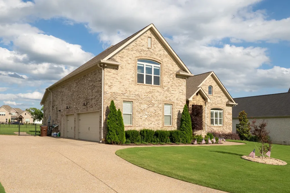 302 Kelsey Grace Pl Mount Juliet, TN 37122