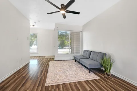 1404 Sombre Vista Drive