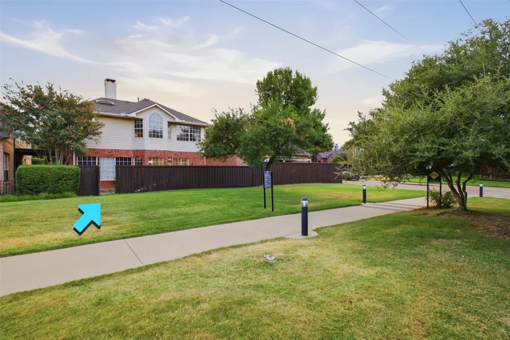 3903 Rive Lane Addison, TX 75001