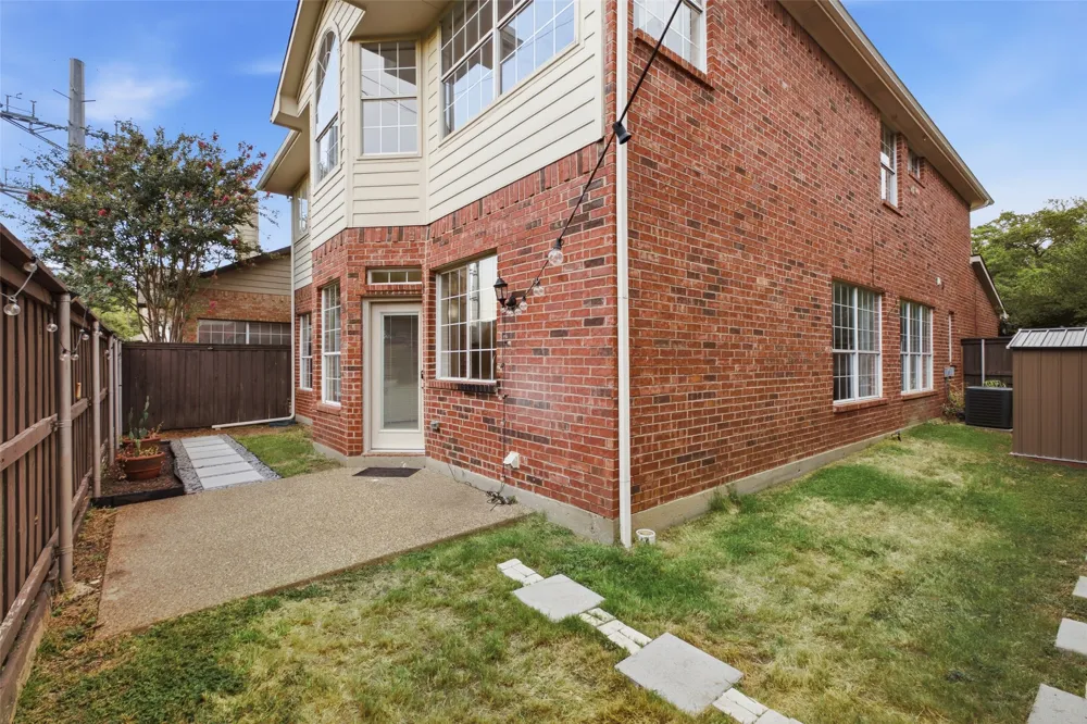 3903 Rive Lane Addison, TX 75001