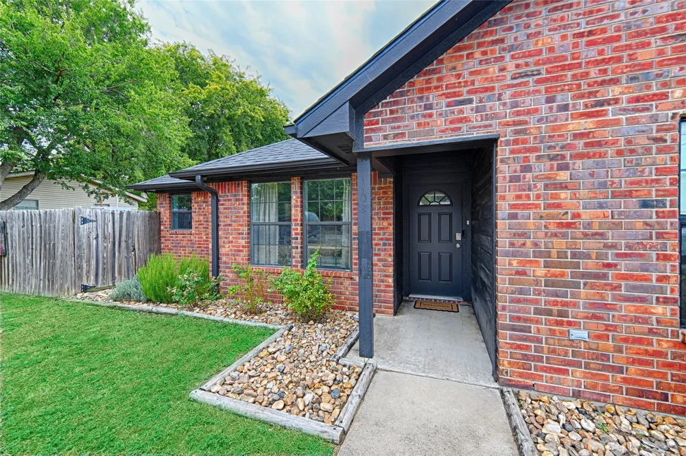 1102 14th Street Honey Grove, TX 75446