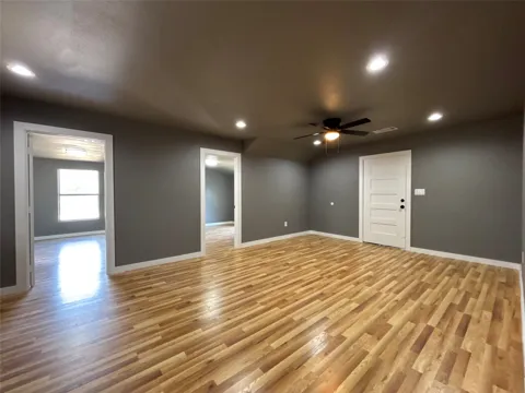 410 S Kaufman Street