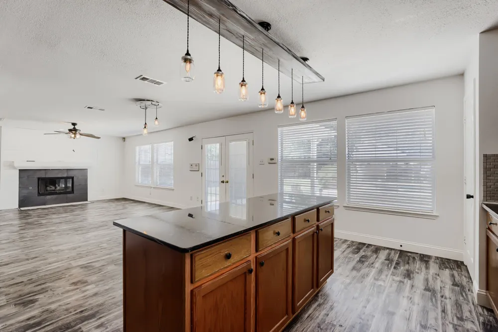 5602 Vista Park Lane Sachse, TX 75048