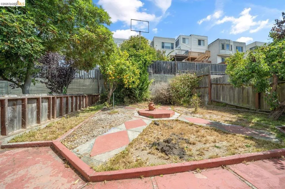 59 Santa Fe Ave San Francisco, CA 94124