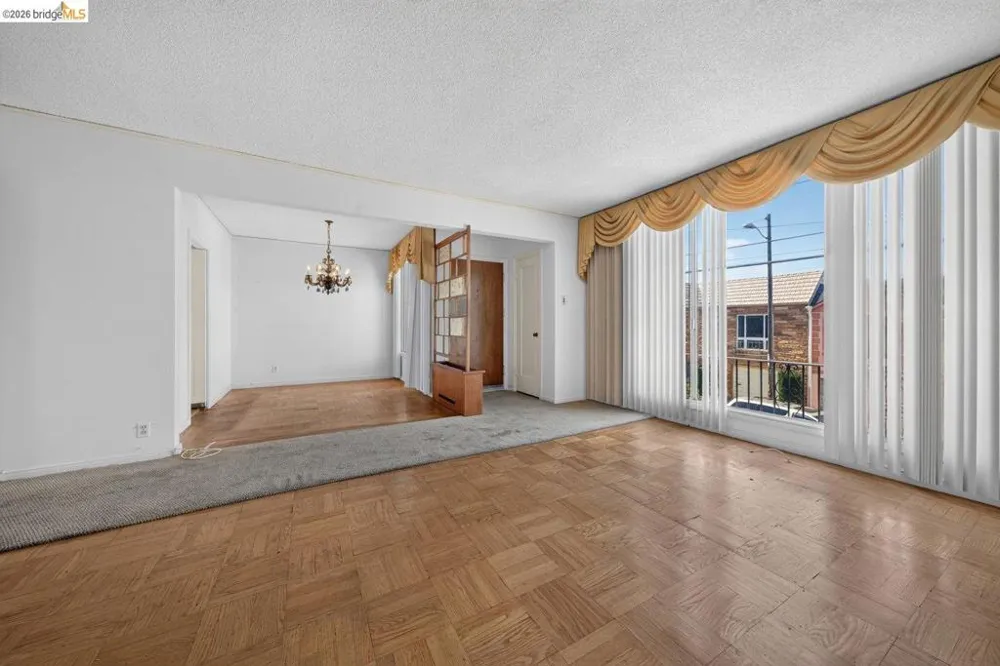 59 Santa Fe Ave San Francisco, CA 94124