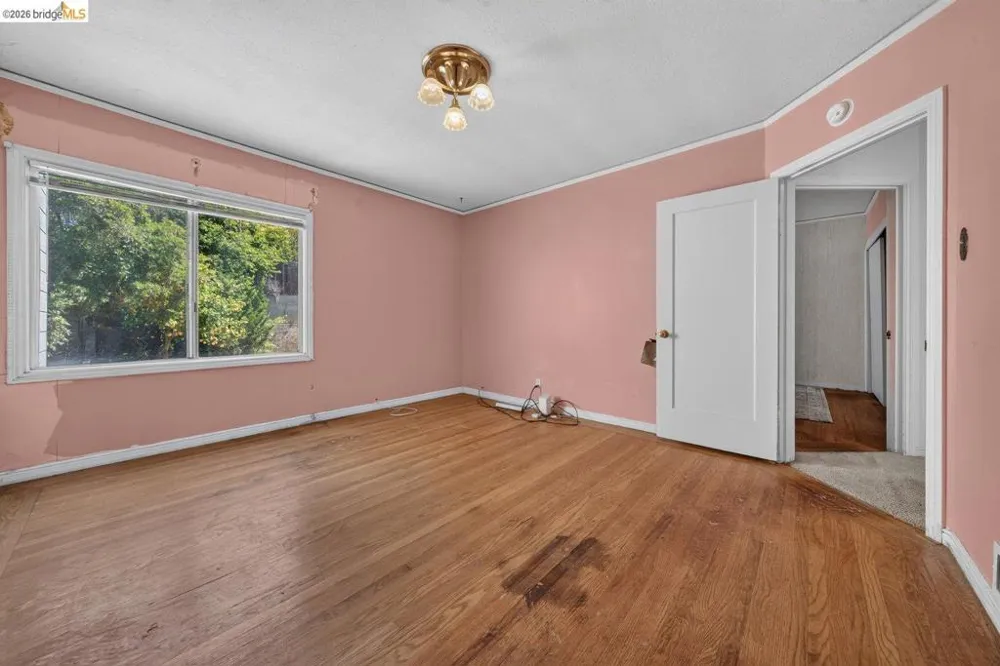 59 Santa Fe Ave San Francisco, CA 94124