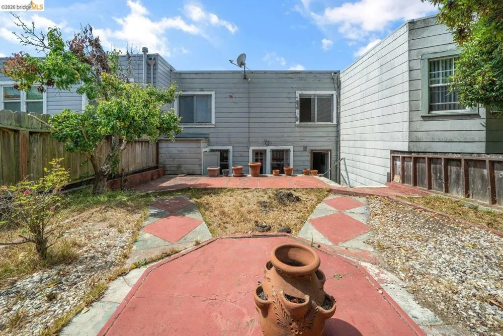 59 Santa Fe Ave San Francisco, CA 94124