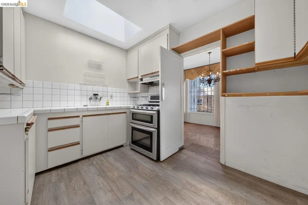 59 Santa Fe Ave San Francisco, CA 94124