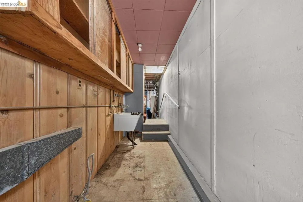 59 Santa Fe Ave San Francisco, CA 94124