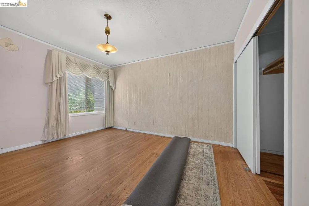 59 Santa Fe Ave San Francisco, CA 94124