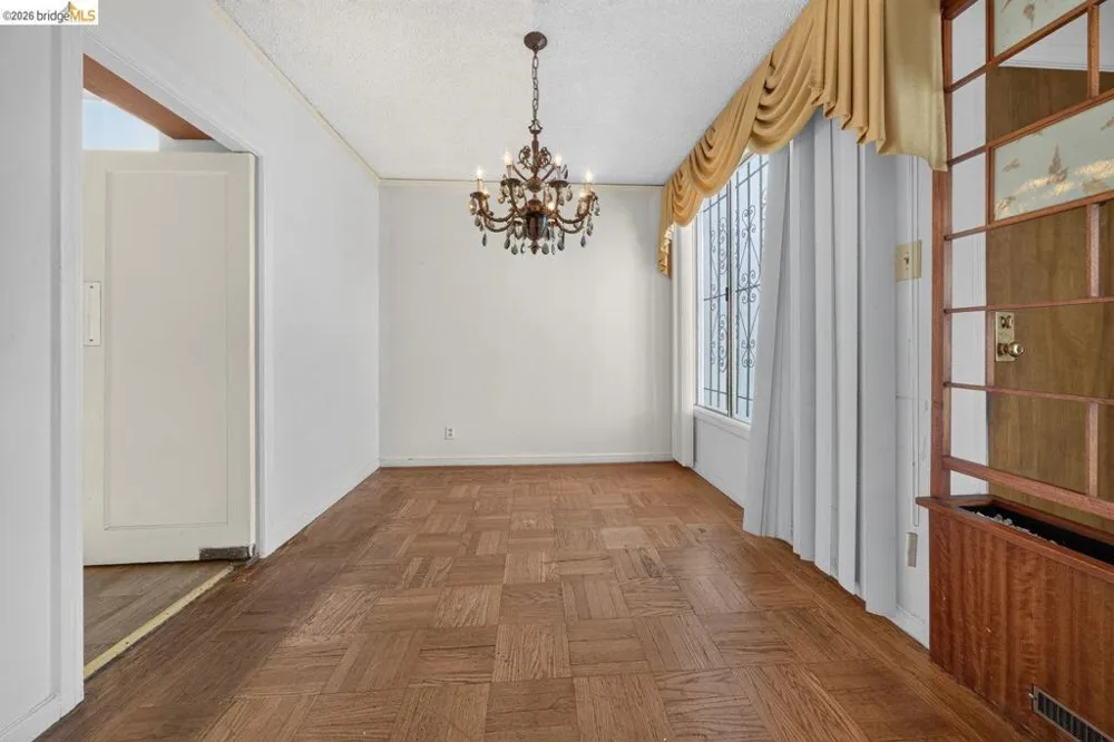 59 Santa Fe Ave San Francisco, CA 94124