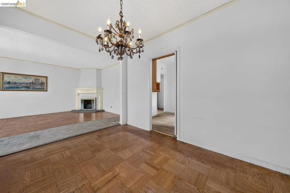 59 Santa Fe Ave San Francisco, CA 94124