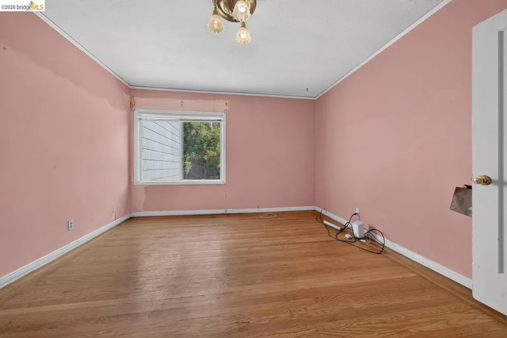 59 Santa Fe Ave San Francisco, CA 94124