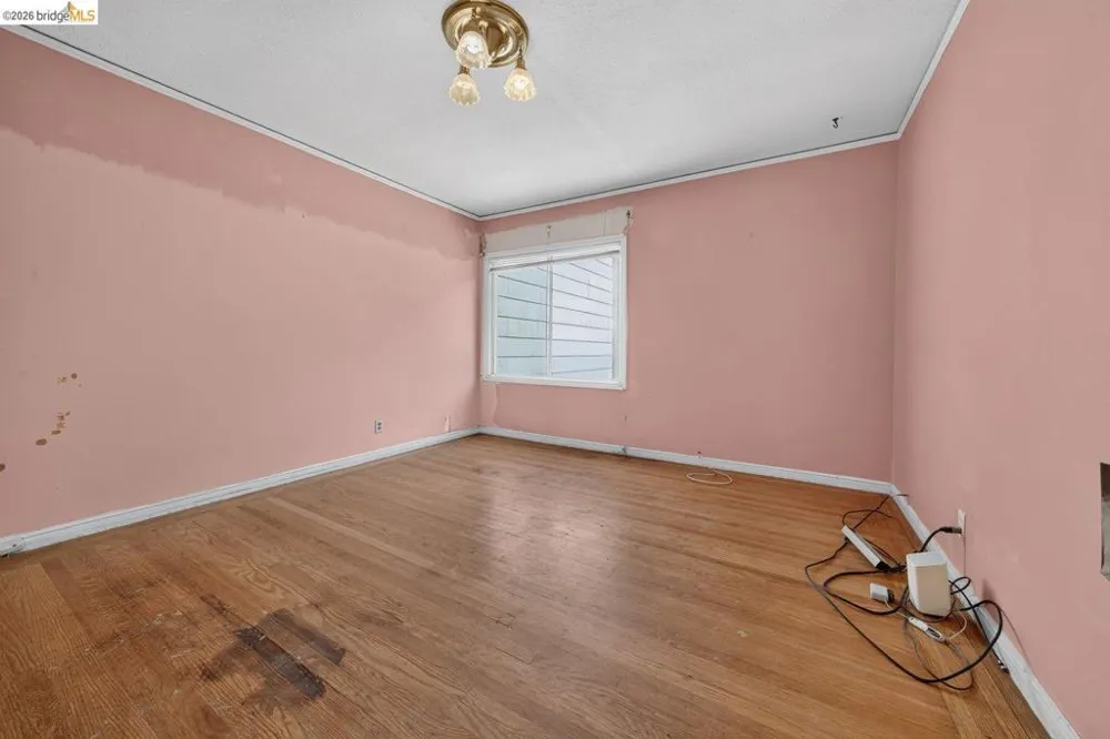 59 Santa Fe Ave San Francisco, CA 94124