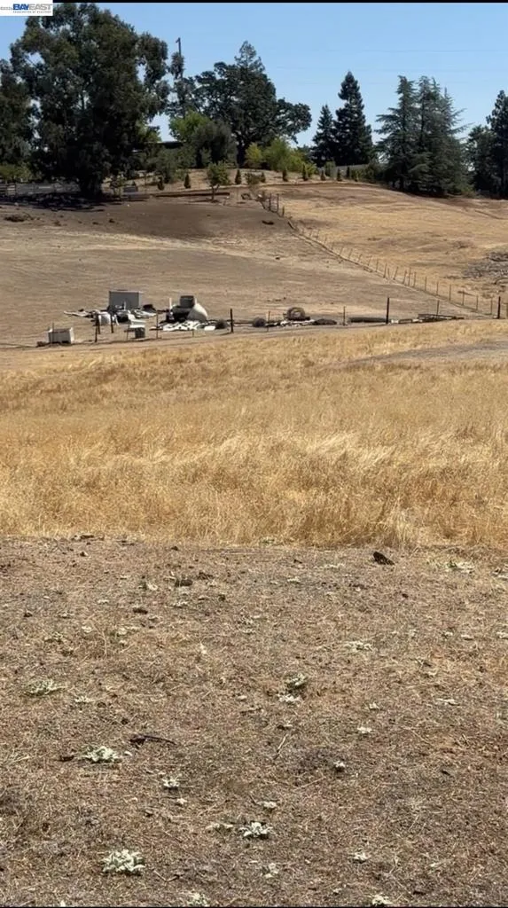 3967 Hill Rd Lakeport, CA 95453