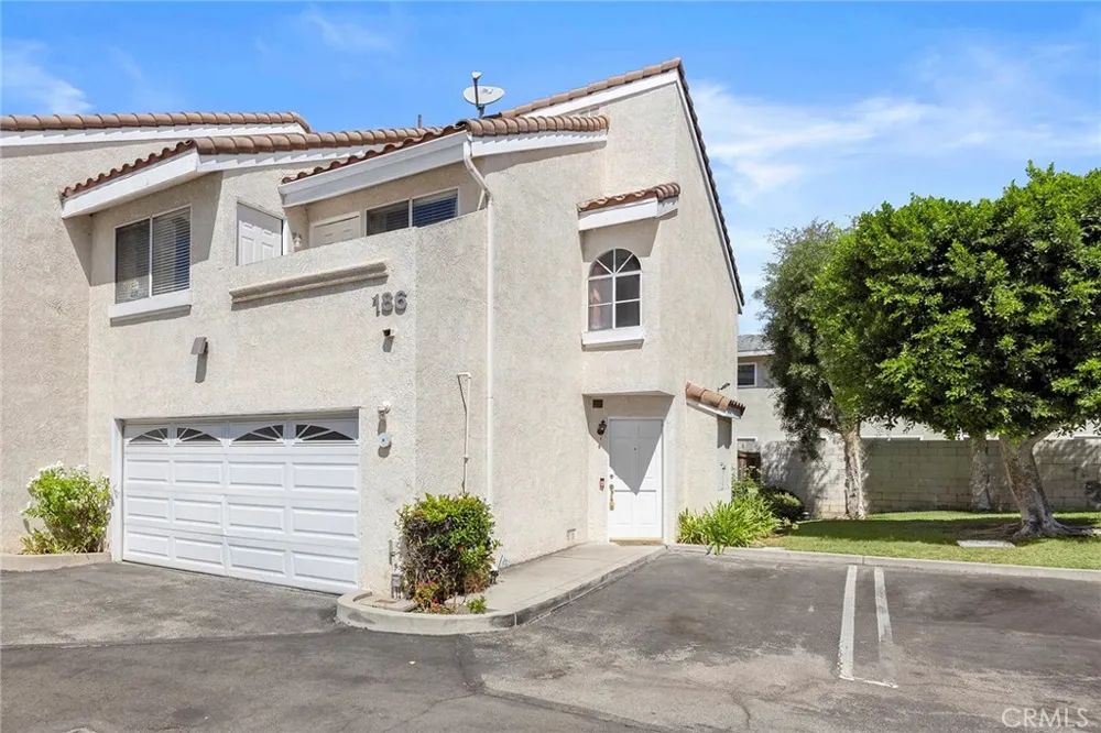 186 S Idaho Street La Habra, CA 90631