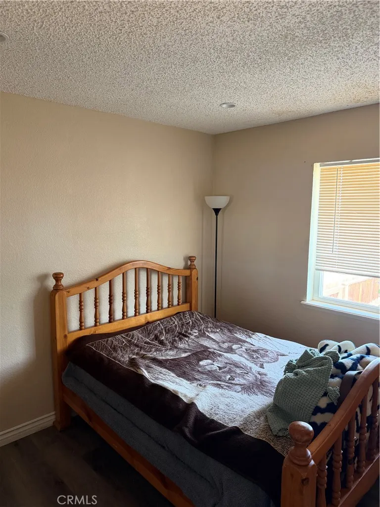 11540 E Avenue R2 Littlerock, CA 93543