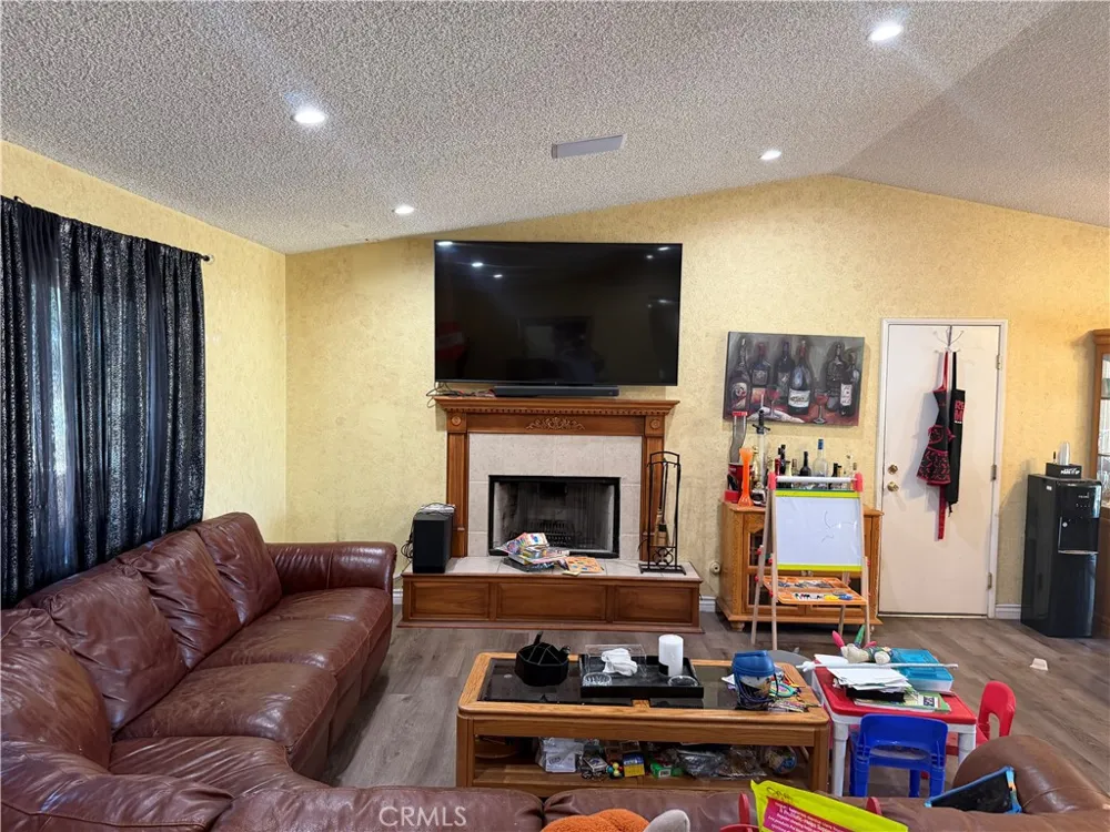 11540 E Avenue R2 Littlerock, CA 93543