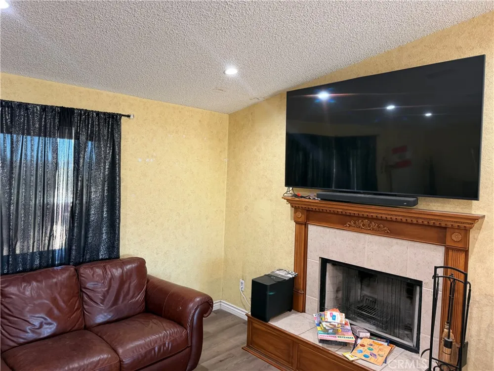 11540 E Avenue R2 Littlerock, CA 93543