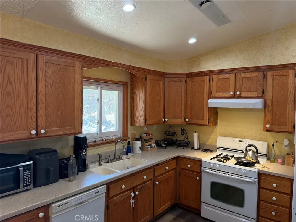 11540 E Avenue R2 Littlerock, CA 93543