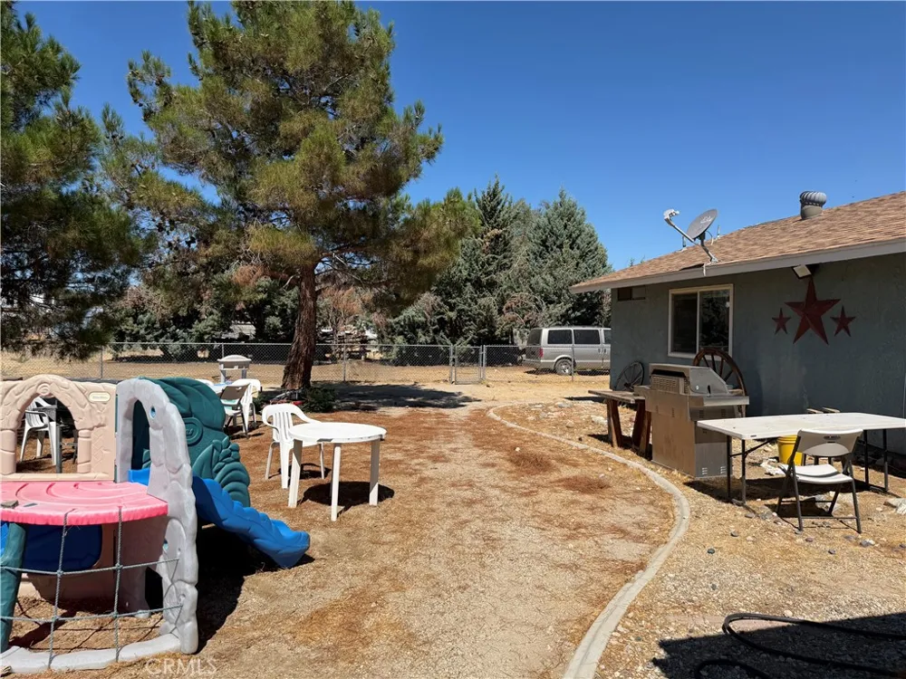 11540 E Avenue R2 Littlerock, CA 93543