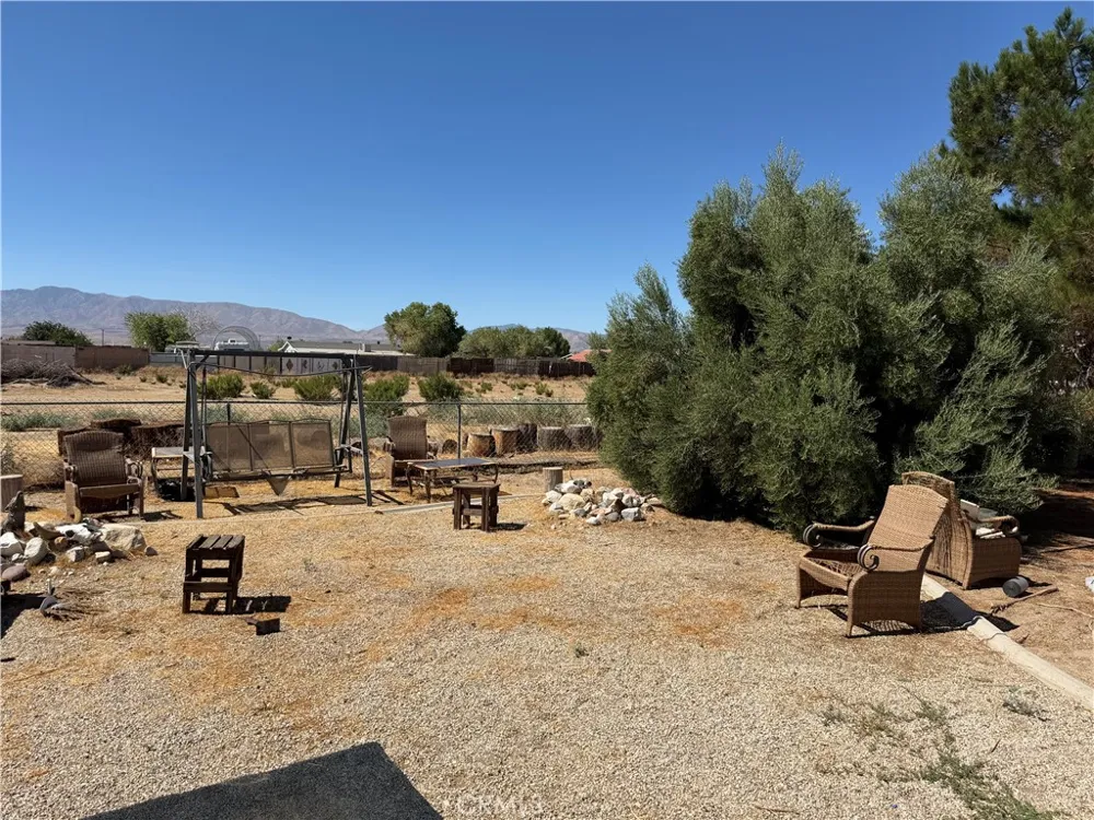 11540 E Avenue R2 Littlerock, CA 93543