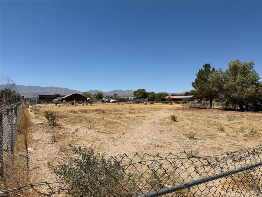 11540 E Avenue R2 Littlerock, CA 93543