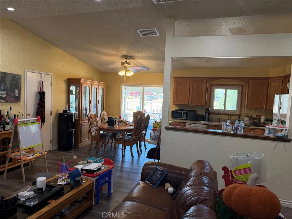 11540 E Avenue R2 Littlerock, CA 93543
