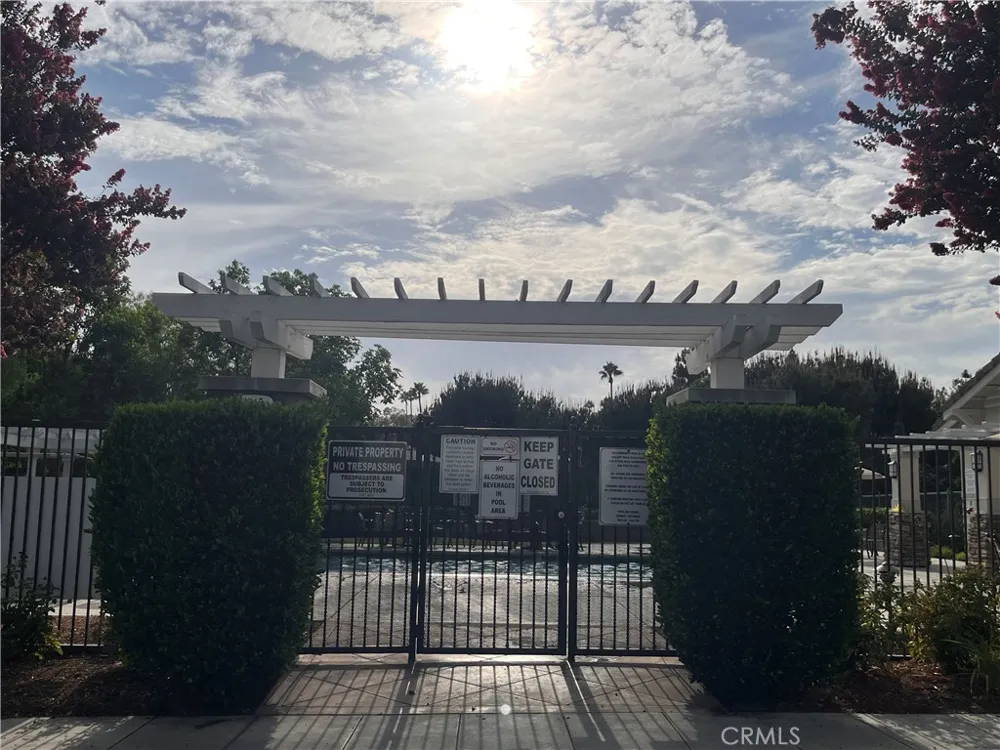 2252 Schlaepfer Fullerton, CA 92833
