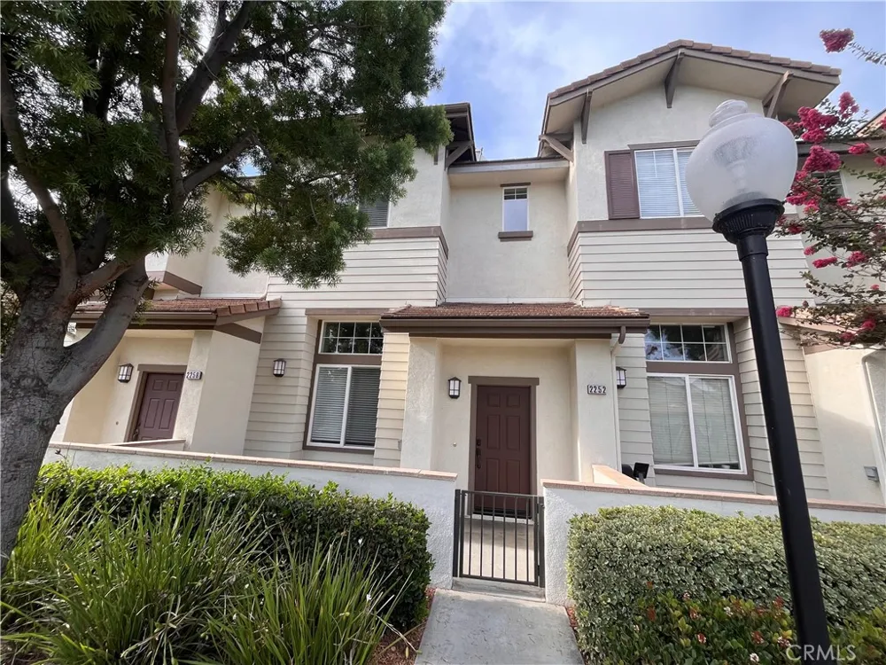 2252 Schlaepfer Fullerton, CA 92833